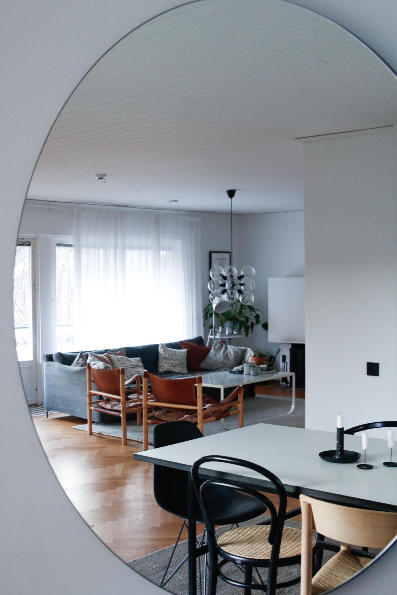 06F09DB1-BFC6-4298-A049-2B19312E2644