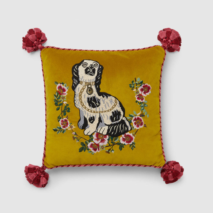 482723_ZAF07_3562_001_100_0000_Light-Velvet-cushion-with-Spaniel-dog-embroidery